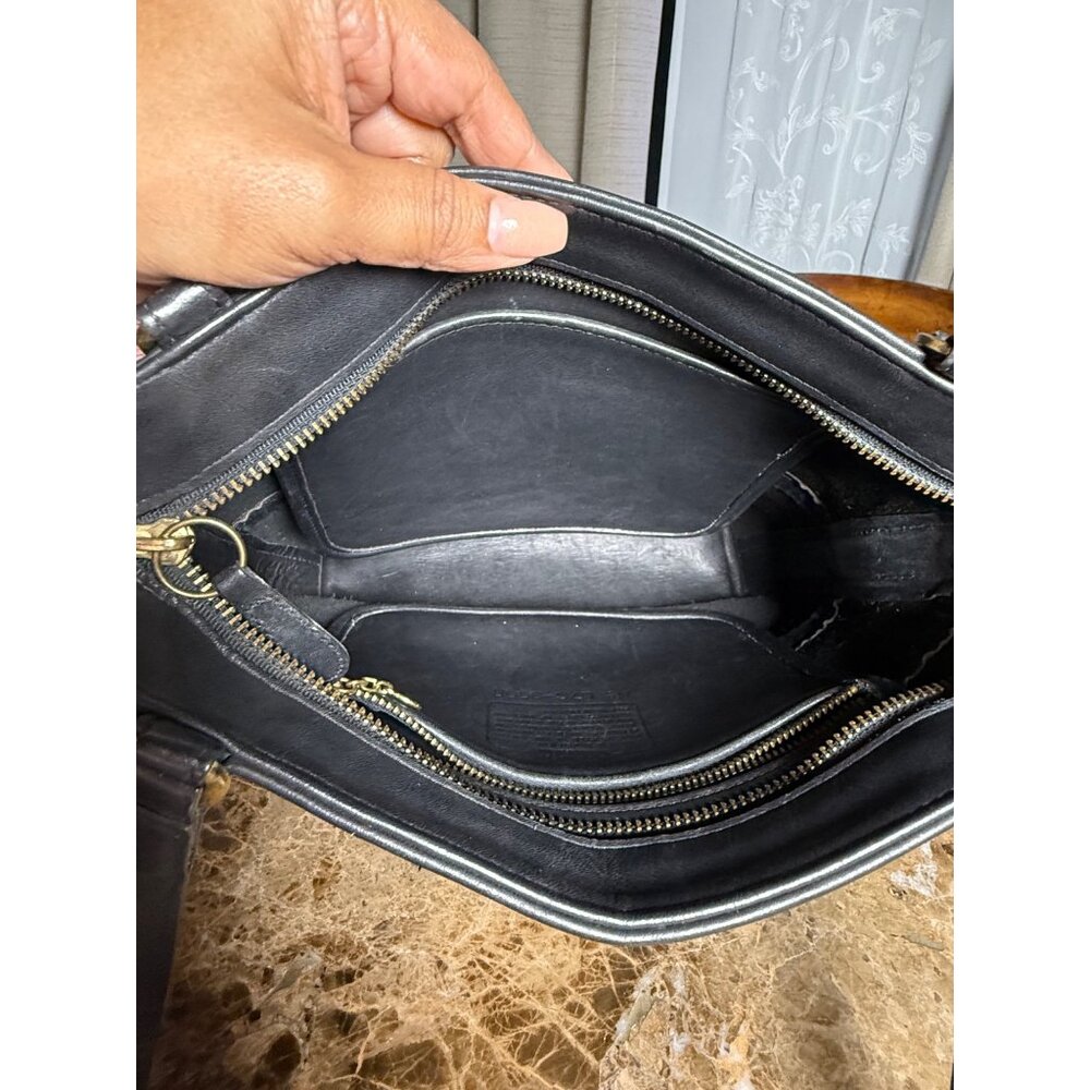 Coach vintage Black Leather Tote Bag With Dual Top Handles & Zippered Compartmen - Picture 5 of 9